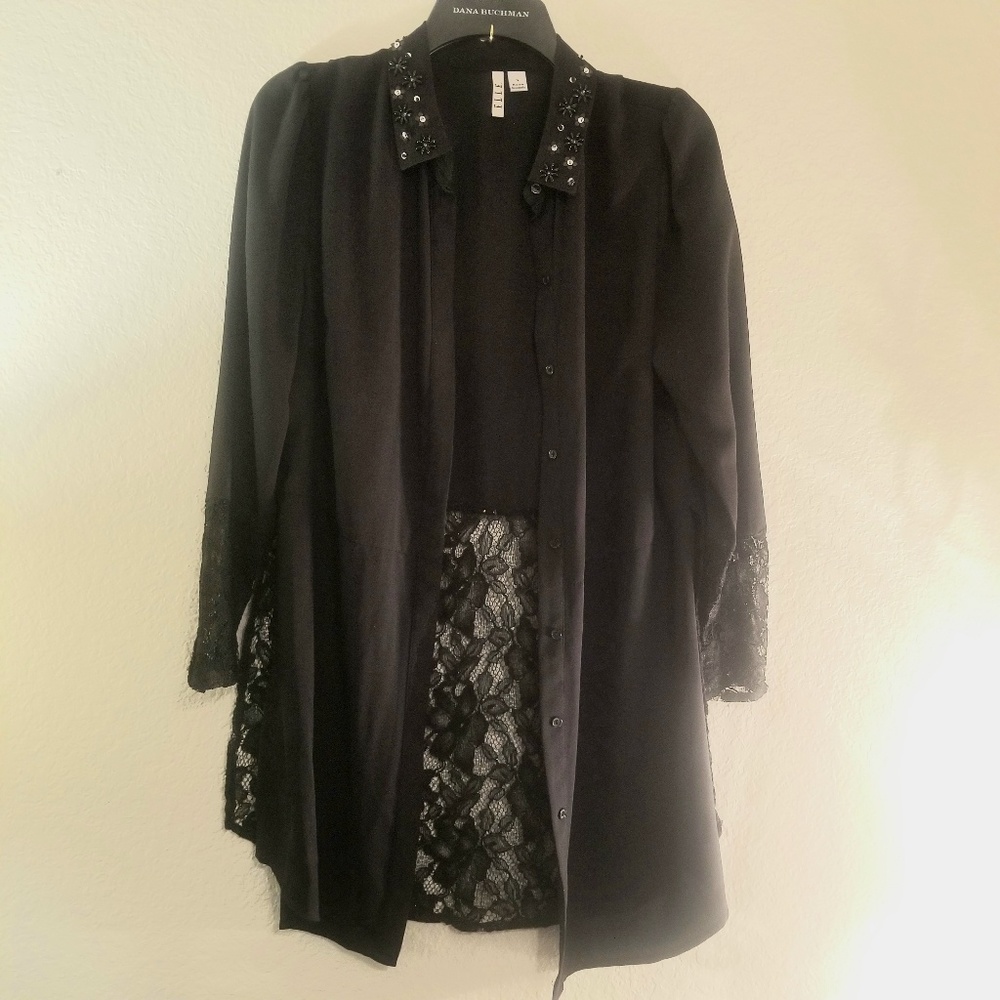 Elle split side shirt